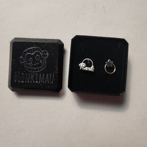 Set of 2 sterling silver Monkimau earrings
